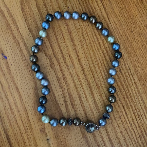 Gorgeous Glass Provincial Tone Pearl 925 Necklace - Picture 3 of 6